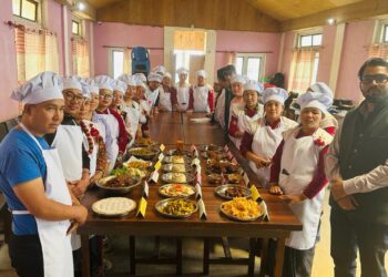 अतिथि सत्कारका लागी सिप  सिकाउँदै माप्य (फाेटाे फिचर सहित)