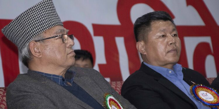 नेकपा एमाले सोलुखुम्बुको जिल्ला आधिवेशन सुरु, बादलले गरे उद्घाटन