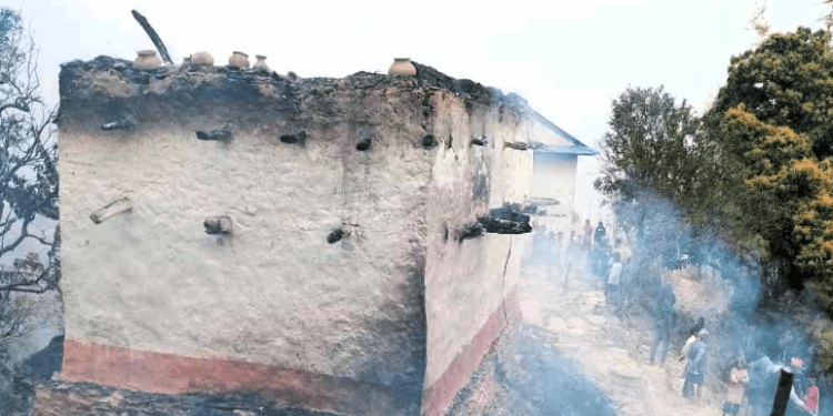 खोटाङका तिन घर आगलागी,  ७० लाख बढीको क्षति