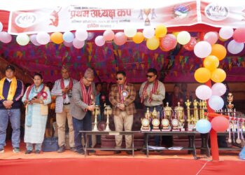 प्रथम ऐसेलुखर्क गाउँपालिका अध्यक्ष कपको उद्घाटन, वर्षात भएपछि प्रतियोगिता स्थगित 