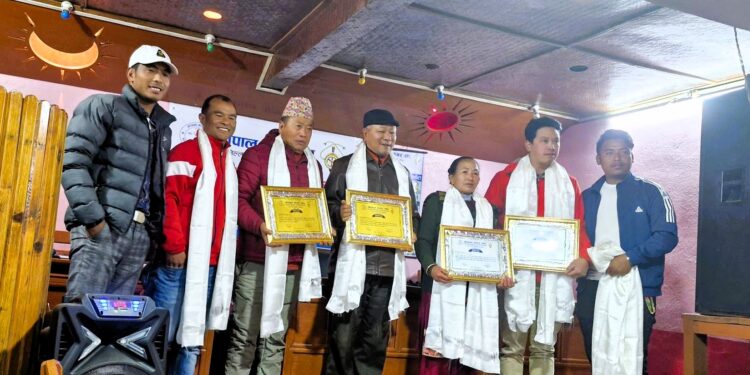 नेपाल मगर संघ सोलुखुम्बुले गर्यो मगर जनप्रतिनीधि लाई सम्मान