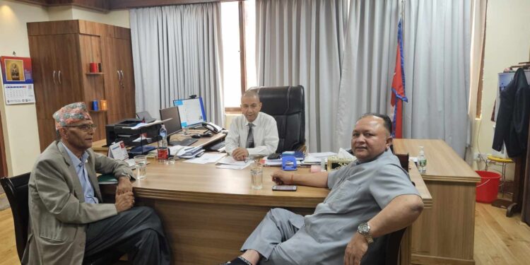 सोताङ अध्यक्ष बस्नेतले भेटे डिजि अर्याललाई, सोताङ बाटै राहदानी वितरण गर्न माग