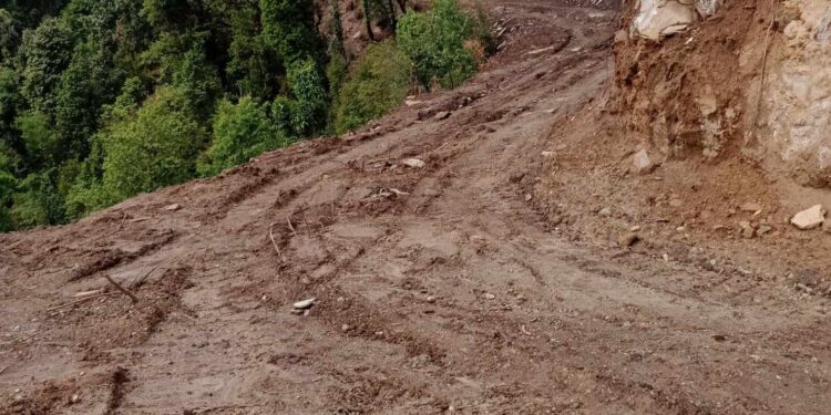 सोताङ विकास ः ७० लाख बजेटमा १५ किलोमिटर सडक विस्तार 