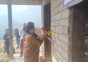 लिखुपिकेमै पहिलो पटक दन्त सेवा इकाइको उद्घाटन 