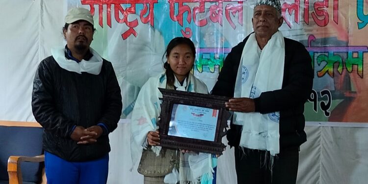 सोलुदुधकुण्ड यूथ क्लबद्धारा प्रिति राई सम्मानित