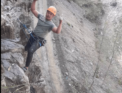 रक क्लाइम्बिङबाट लड्दा तरूण नेता राईको निधन