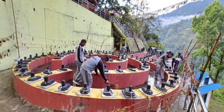 सोलुखुम्बुमा  गणतन्त्र दिवस : धार्मिक शक्तिपीठ  सरसफाइ गरिदै