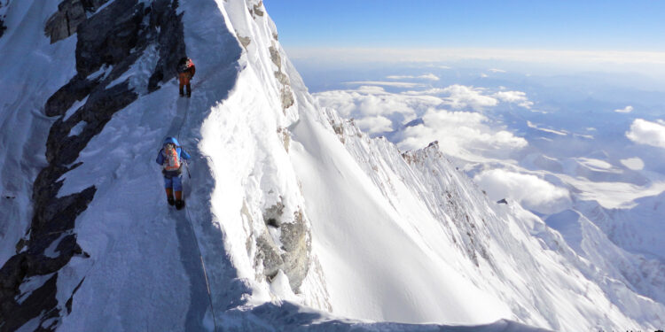 माैसम सफा भए सगरमाथा आरोहण मे १३ बाट सुरु हुन सक्ने