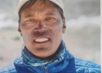 मकालु हिमाल आरोहण गरी फर्कर्दै गर्दा सोलुका एक शेर्पाको मृत्यु