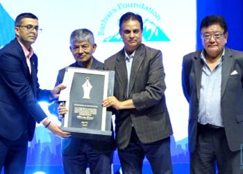 सोलुका पत्रकार दाहाललाई  ’बारबराफाउण्डेसन खोजी पत्रकारिता पुरस्कार’