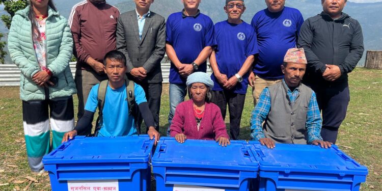 सृजनशिल युवा समाजद्वारा पन्चनका अग्नि पीडितलाई आर्थिक सहयोग