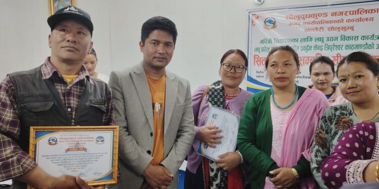 सिताके च्याउ सम्बन्धी तालिम प्रभावकारी बन्ने वडा अध्यक्ष तामाङको विश्वास