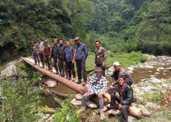 लट्टेबारी टोलबिकास समितिले बनायो, जनश्रमदान मार्फत ५ वटा काठेपुल