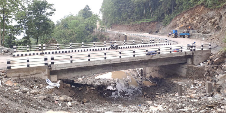 सात करोड बढी लागतमा भालुखोला र मेवाखोलाको पुल निर्माण, आवतजावतमा सहज