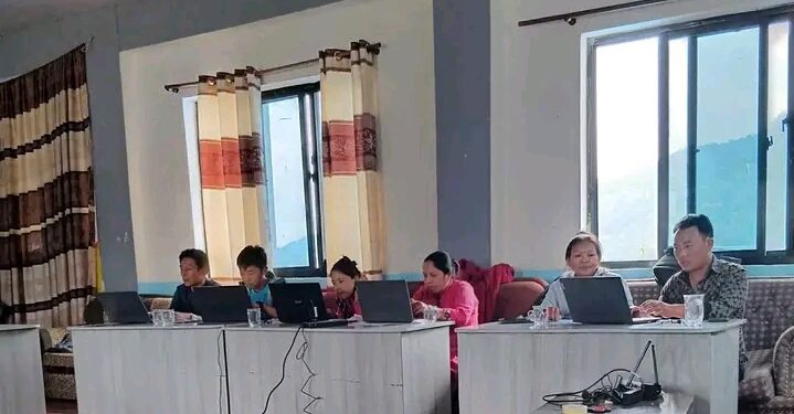 सोताङ गाउँपालिकाका शिक्षकहरुलाई प्रविधिमा अब्बल बनाइदै