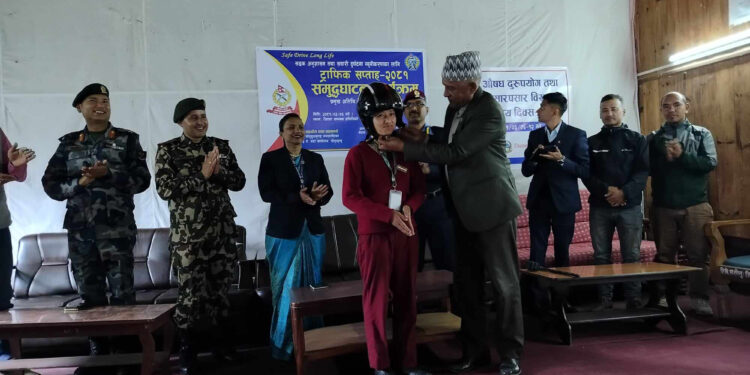 सोलुखुम्बुमा ट्राफिक सप्ताह सुरु, जिल्लामा सवारी दुर्घटनामा कमी