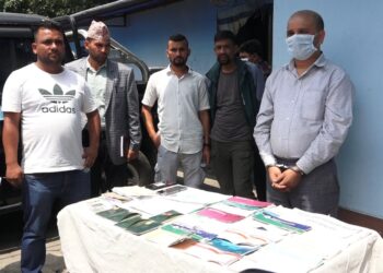 ठगीमा साेलुका खड्का  पक्राउ