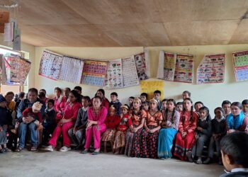 सेकारसिङका विद्यार्थी लाई शेर्पा बालबालिका सहायता सङ्घ द्वारा जुत्ता वितरण 