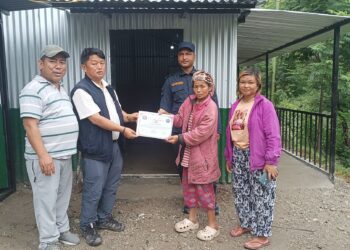 महाकुलुङका २ विपन्न परिवारलाई घर