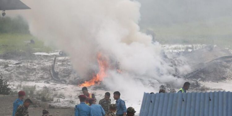 त्रिभुवन अन्तर्राष्ट्रिय विमानस्थलमा सौर्य एअरलाइन्सको जहाज दुर्घटना