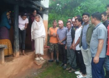 सेर्नाका पहिरो पिडित परिवारलाई आर्थिक सहयोग