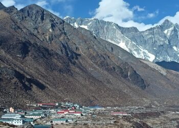 खुम्बुमा अनौठो डि प्रथा ः दिङबोचे गाउँका सबैले १ महिनाका लागि घर छाडे