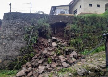 भत्कियो जिल्ला प्रशासन साेलुखुम्बुको पेरीमिटर वाल