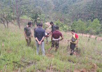 जुरेथुम्का सामुदायिक वनमा खयर रोप्ने अभियान, पहिलो दिन आज १ हजार खाडल तयार 