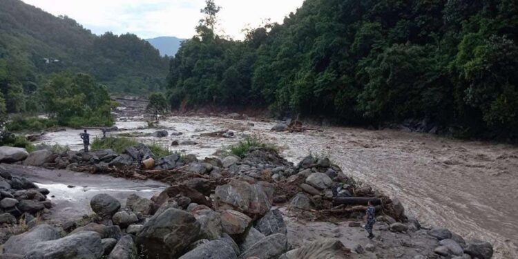 भोजपुरमा बाढीले बगाएर हाइड्रोमा कार्यरत २ जना मजदुर बेपत्ता