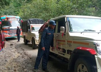 पहिरोले अवरुद्ध साल्मे सडक एकतर्फी सञ्चालनमा