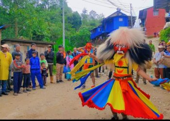 ऐसेलुखर्कमा लाखे नाच सुरु (फोटोफिचर)