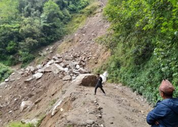 १२ घण्टा पछि खुल्याे साल्मे सडक 