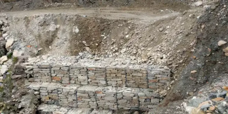 पाँच दिनदेखि अबरुद्ध पैह्रेखोला सडक सुचारु