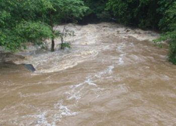 सङ्खुवासभामा खोलाले बगाउँदा अरुण तेस्रोका एक मजदुर बेपत्ता