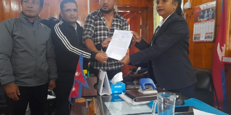 दलित भएकै कारण  मृत्युसंस्कारमा दिएको निम्तो फिर्ता लगेपछि दलित समुदाय आक्रोशित 