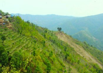 बराहपोखरीको चेकेथुम गाउँ पहिरोको उच्च जोखिममा