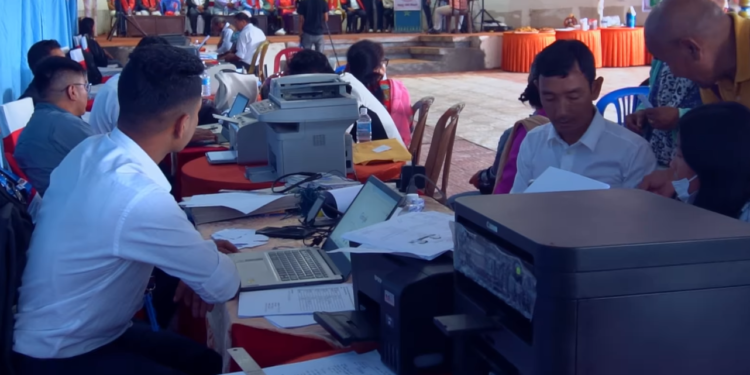 महाकुलुङका ४ सय बढी नागरिकले लिए काठमाडौंबाट प्रशासनिक सेवा