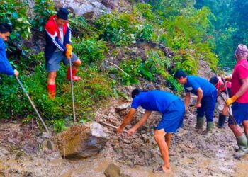 खार्मिका वडा अध्यक्ष राईको दैनिकी बाह्रै महिना श्रमदानमा