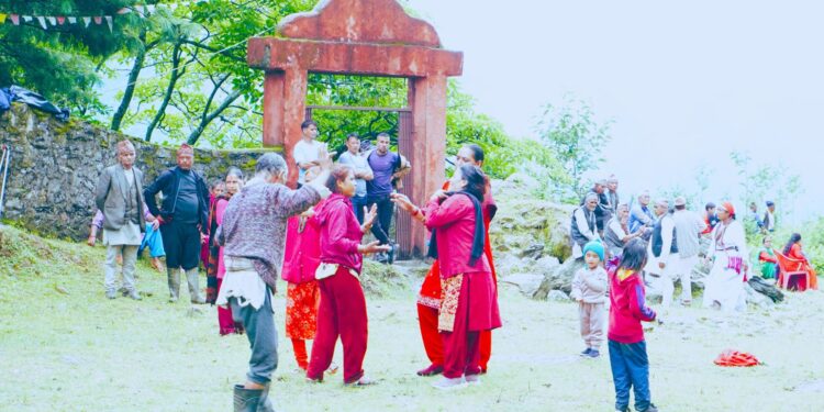 सोलुखुम्बुका धार्मिक स्थलमा लाग्यो जनैपूर्णिमा मेला, भक्तजनको भव्य सहभागिता