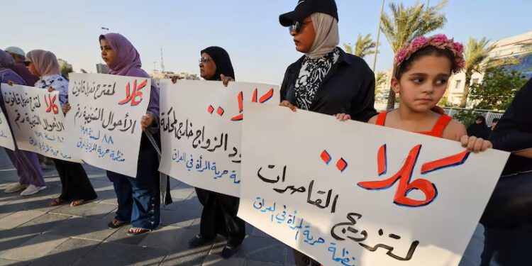 इराकमा बालिकाले ९ वर्षकाे उमेरमै विवाह गर्न पाउने कानून संसदमा पेश