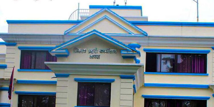 दुर्घटना न्यूनीकरणमा ट्राफिक प्रहरी झापाले सक्रियता बढाउँदै