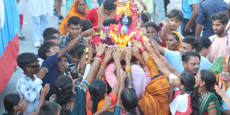 विराटनगरमा राधाकृष्ण रथयात्राको उल्लास