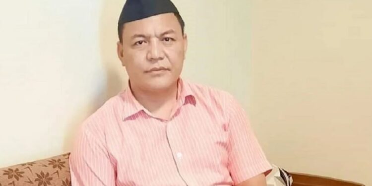 एमालेबाट थुलुङदुधकाेशीमा अध्यक्षका प्रत्यासी आङबाबु प्रहरी खाेरमा, सहकारीकाे २२ लाख ठगीको आराेप