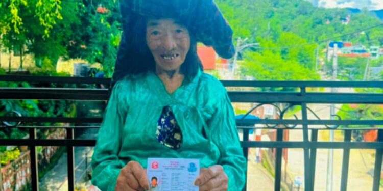 ७६ वर्षमा नागिरकता बनेपछि सुनुवारले सामाजिक सुरक्षा भत्ता पाउने बाटो खुल्यो