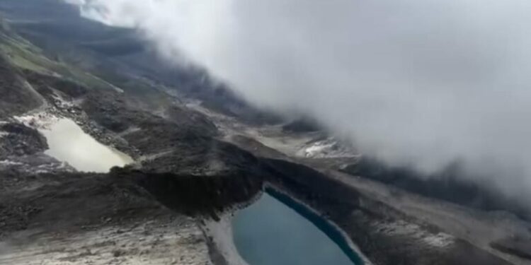 थामे बाढीमा हिमपोखरी फुटेको पुष्टि, दुई पोखरी उच्च जोखिममा