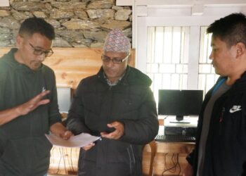  फाप्लु सामुदायिक विद्यालय जेको कन्नरमा चरम लापरबाही, अभिभावकले बुझाए १० बुदे माग सहितको ज्ञापन पत्र 