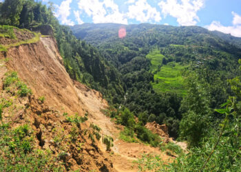 खोटाङको माझागाउँ पहिरोको उच्च जोखिममा