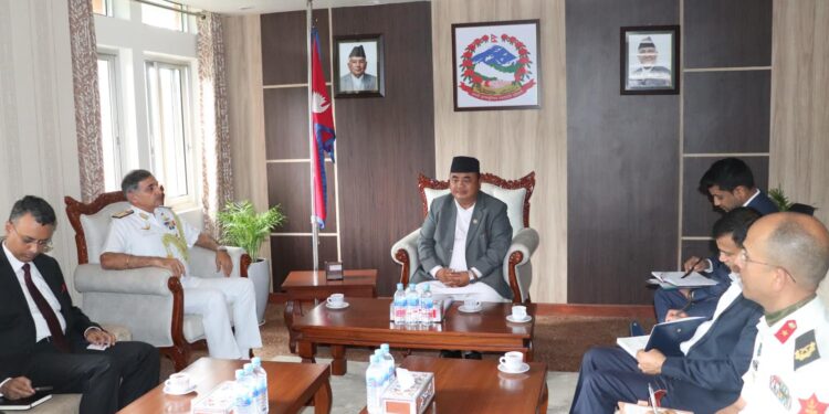 रक्षामन्त्री मानबिर राईसँग नेशनल डिफेन्स भारतका प्रतिनिधिमण्डल बिच भेट