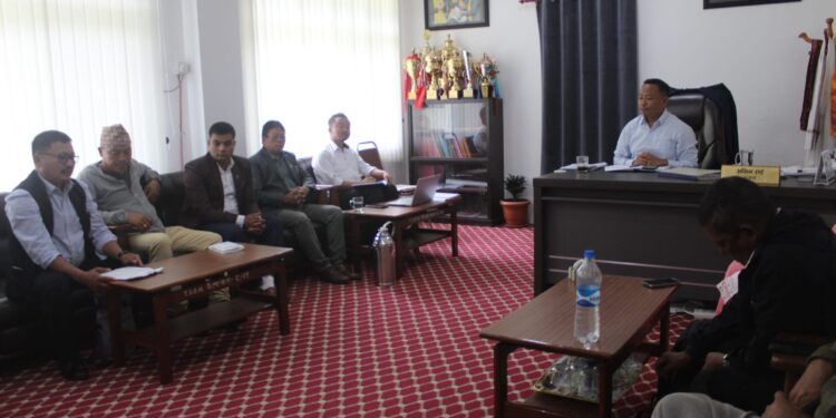 थामे बाढी पीडितलाई थुलुङ दुधकोशी गाउँपालिकाले ५ लाख रुपैयाँ सहयोग गर्ने