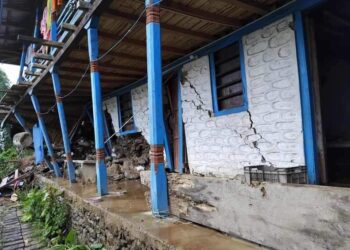  दिप्रुङ याङ्सोलाकी कृष्ण कुमारीको घर पहिरोले क्षतिग्रस्त,  १० लाख बढीको क्षति 